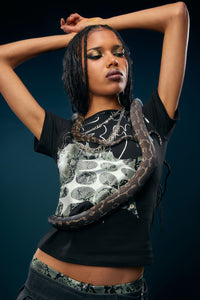 Dangerfield - Y2K Sigil Fitted Patch T-Shirt - black