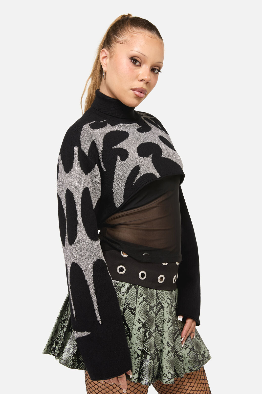 Dangerfield - Y2K Sigil Turtleneck Crop Knit - black