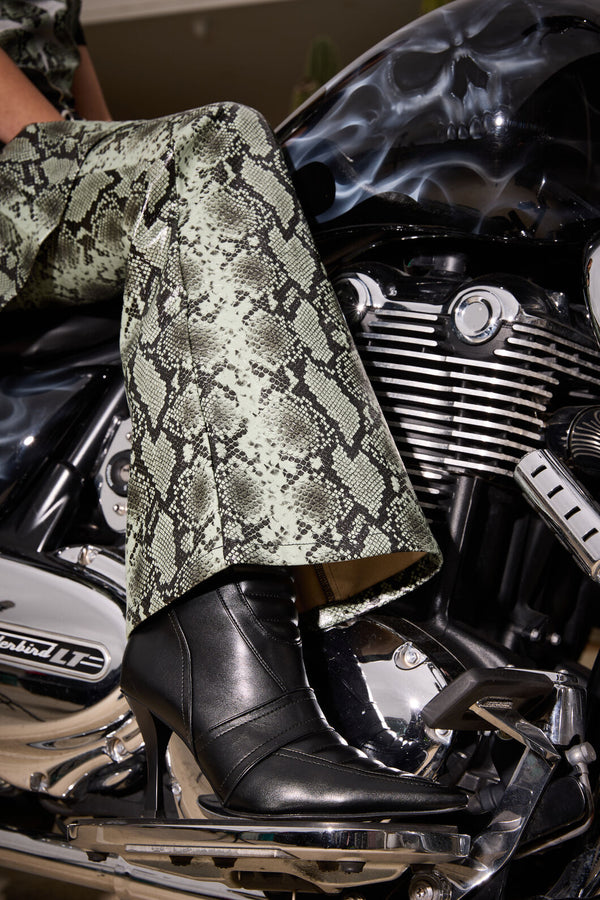 Dangerfield - Y2K Snakey Fitted PU Flare Pant - grey