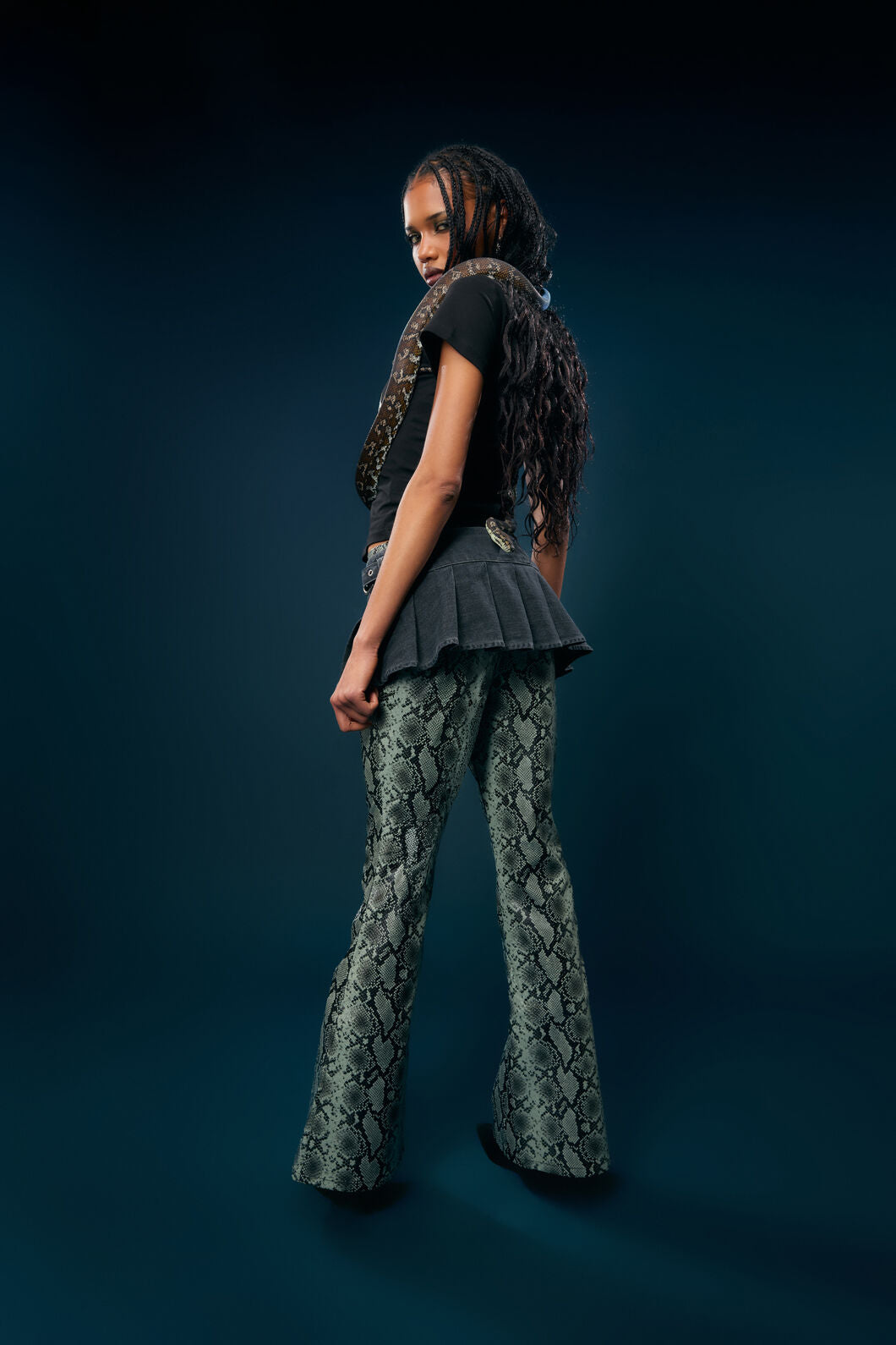 Dangerfield - Y2K Snakey Fitted Pu Flare Pant - grey