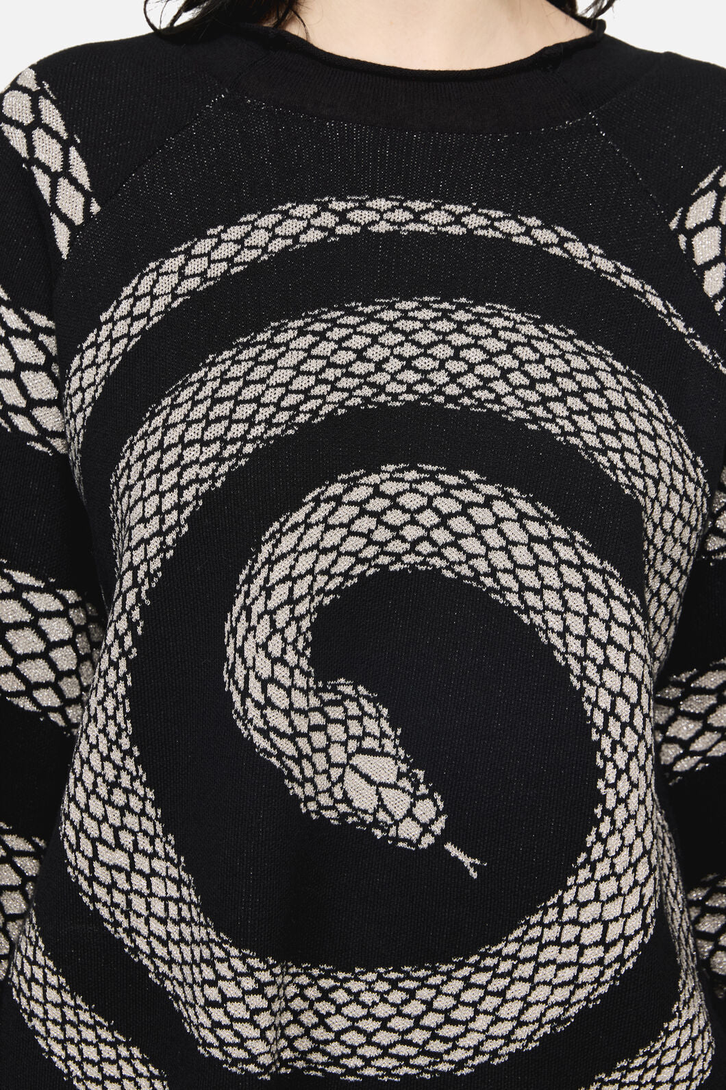 Dangerfield - Slithering Goth Knit - black-white