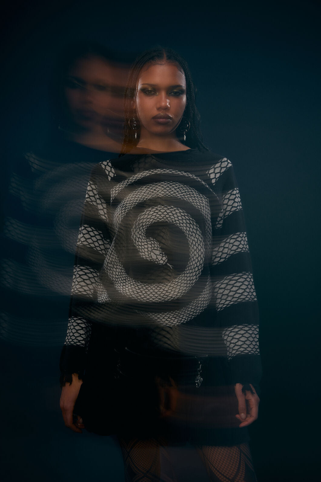 Dangerfield - Slithering Goth Knit - black-white