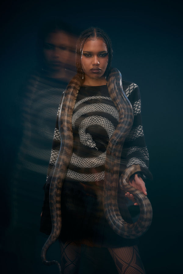 Dangerfield - Slithering Goth Knit - black-white