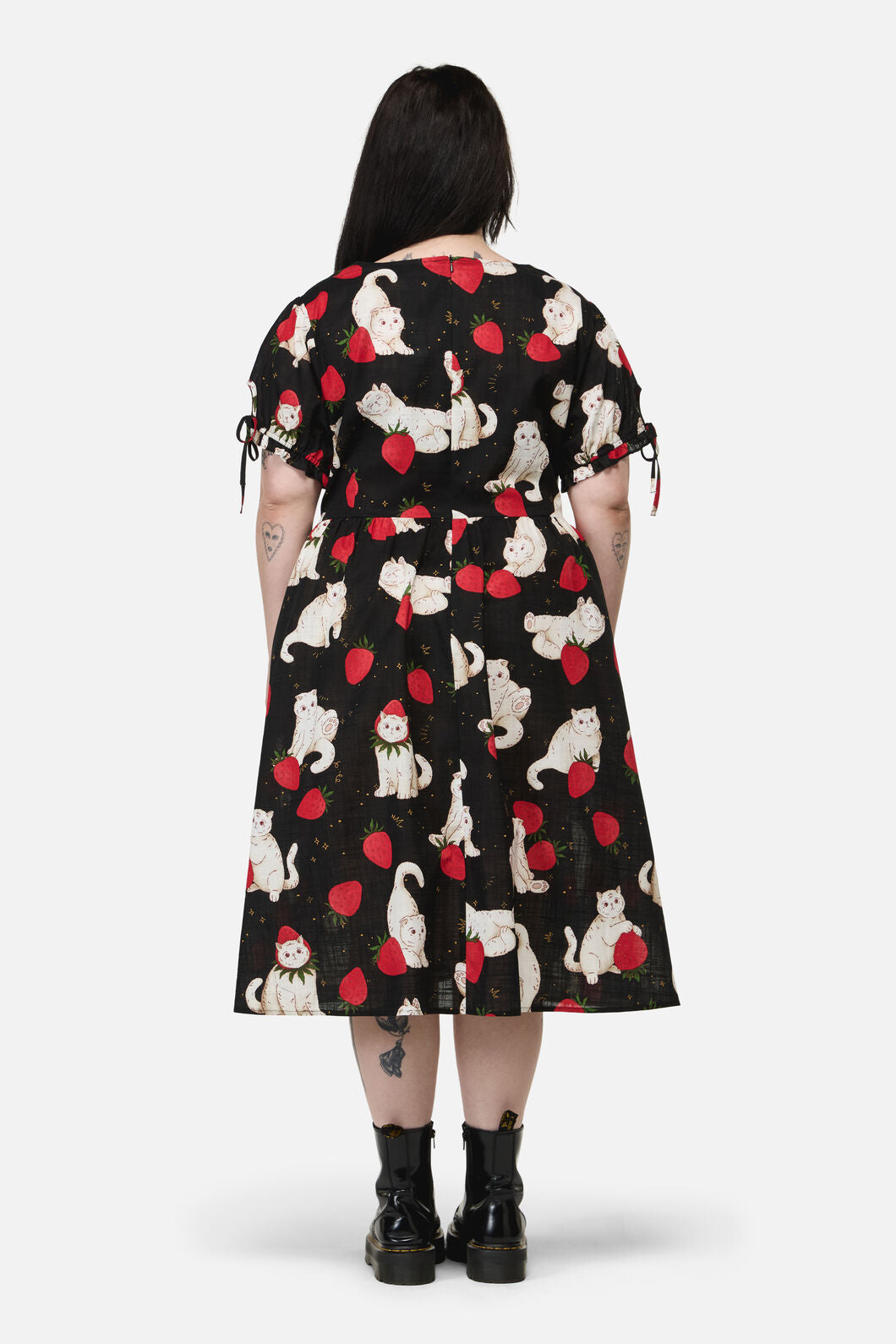 Dangerfield - Curve StrawberryCatRepeatDress - black