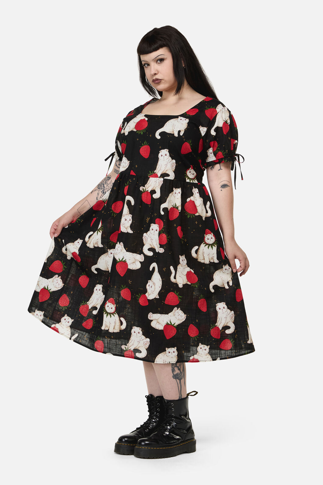 Dangerfield - Curve StrawberryCatRepeatDress - black