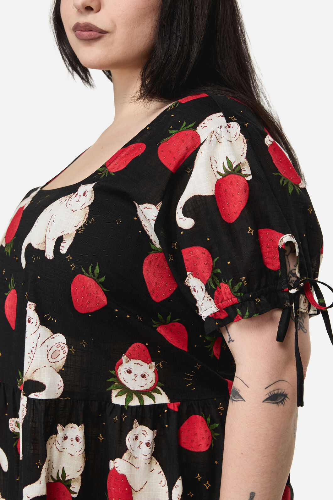 Dangerfield - Curve StrawberryCatRepeatDress - black