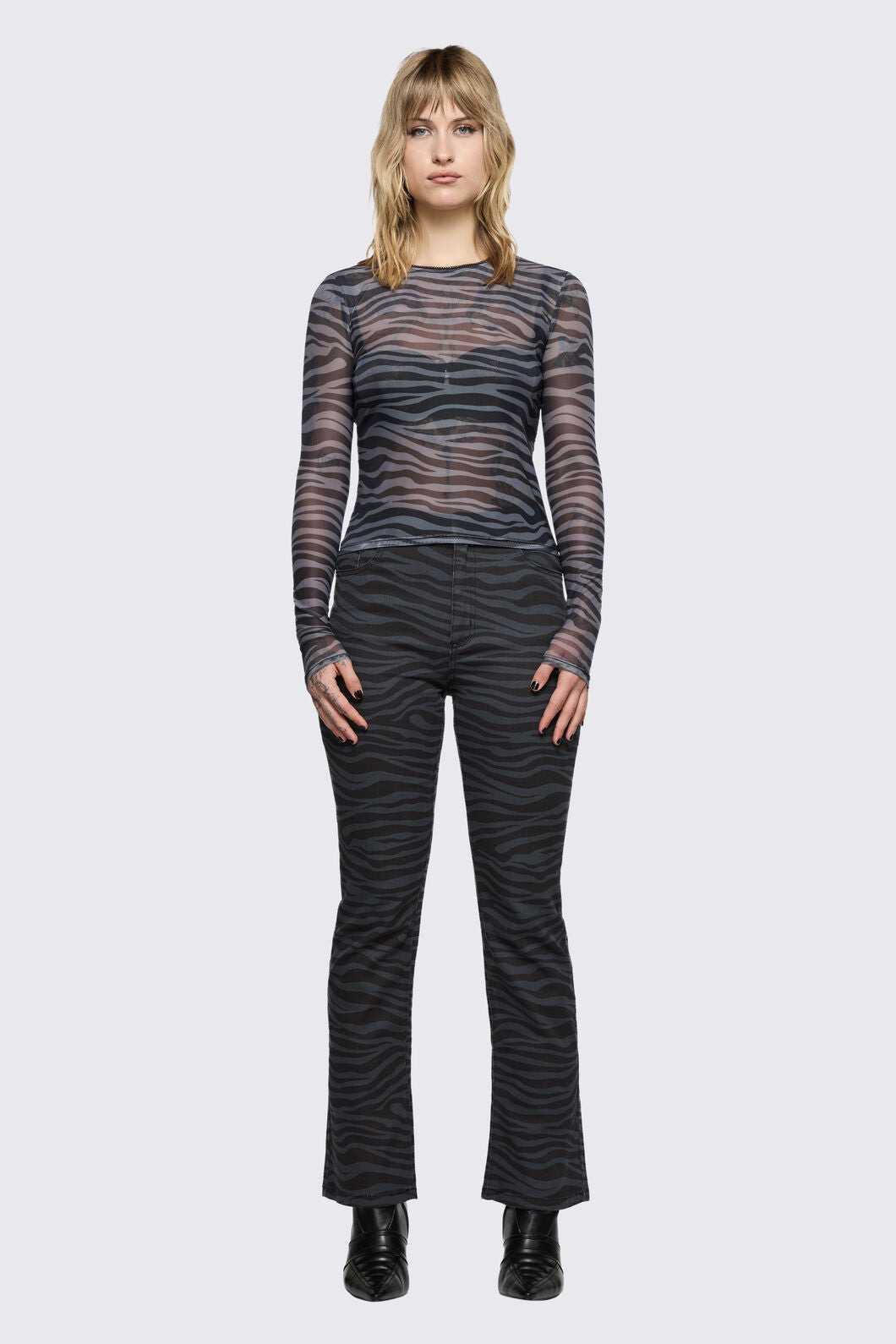 Dangerfield - Untamed Stripe Flare Jean - grey