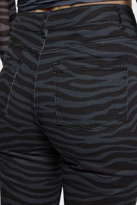 Dangerfield - Untamed Stripe Flare Jean - grey