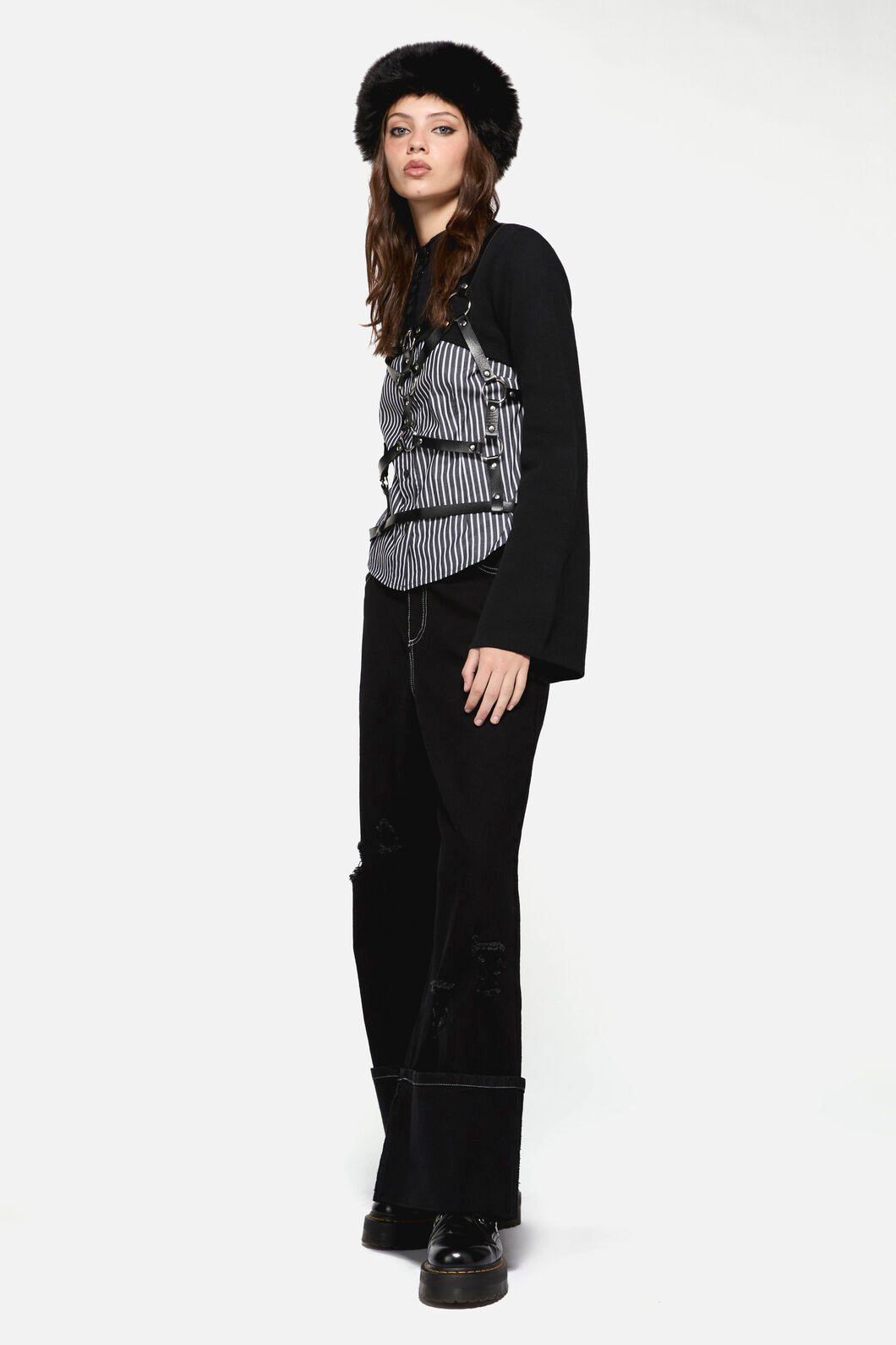 Dangerfield - Moggy High Neck Cropped Cardigan - black