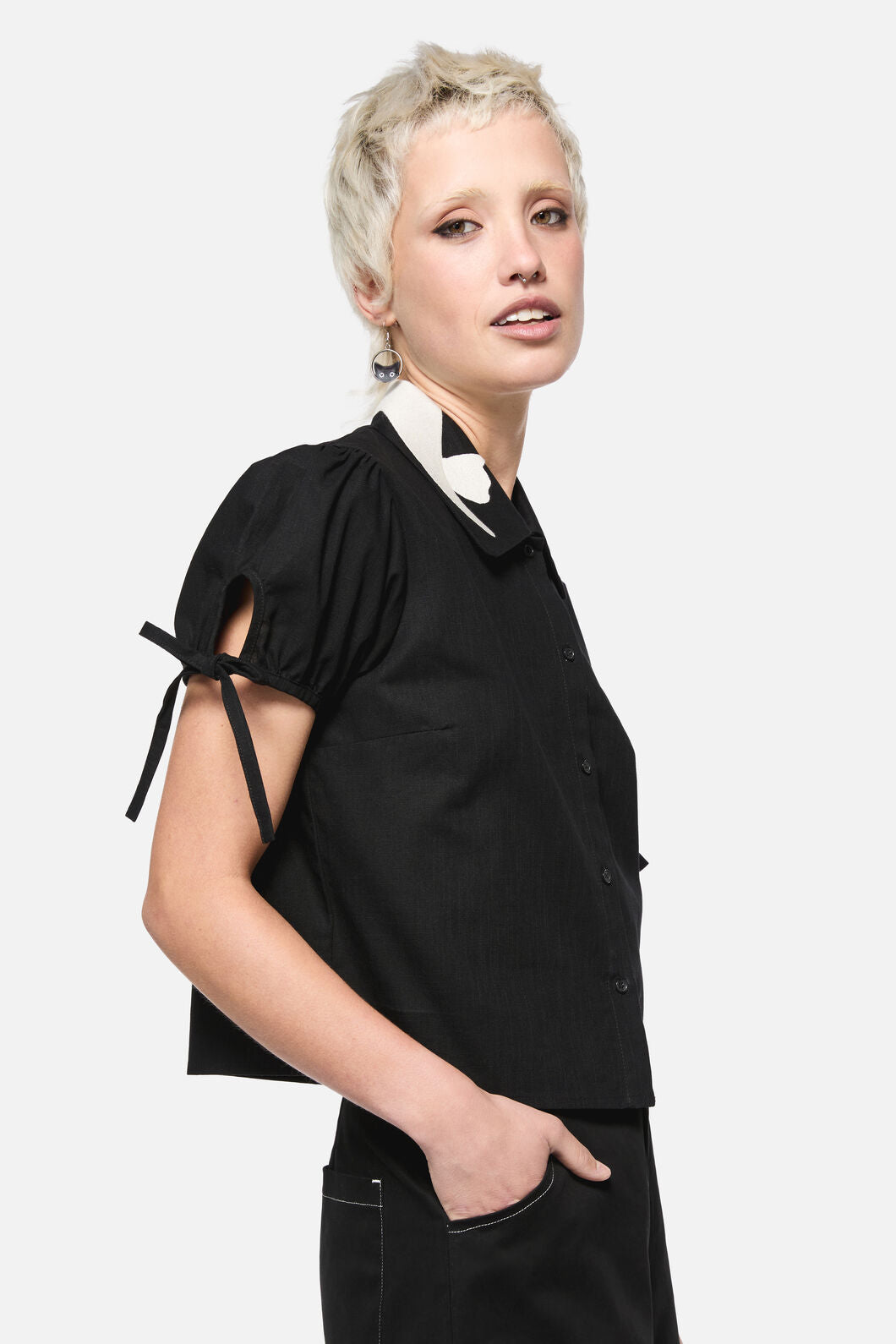 Dangerfield - Catkins Collar Blouse - black