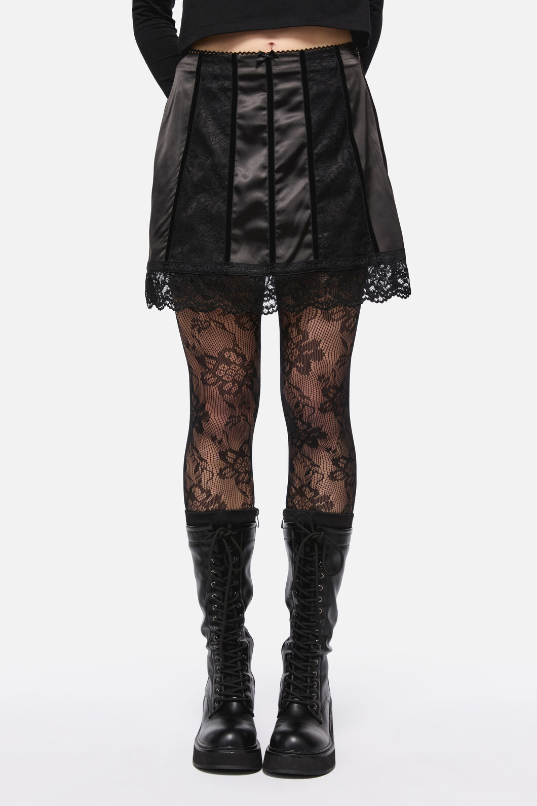 Dangerfield - Forgotten City Lace Trim Skort - black