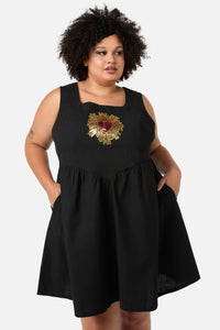 Dangerfield - Curve Divine Love Pinny - black