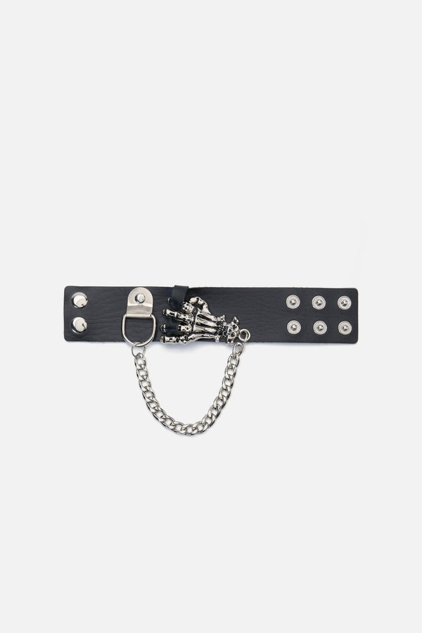Dangerfield - Skeleton Hand Chain Cuff - black