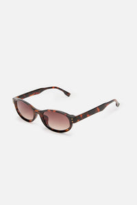 Dangerfield - Chic Tort Sunglasses - tortoise