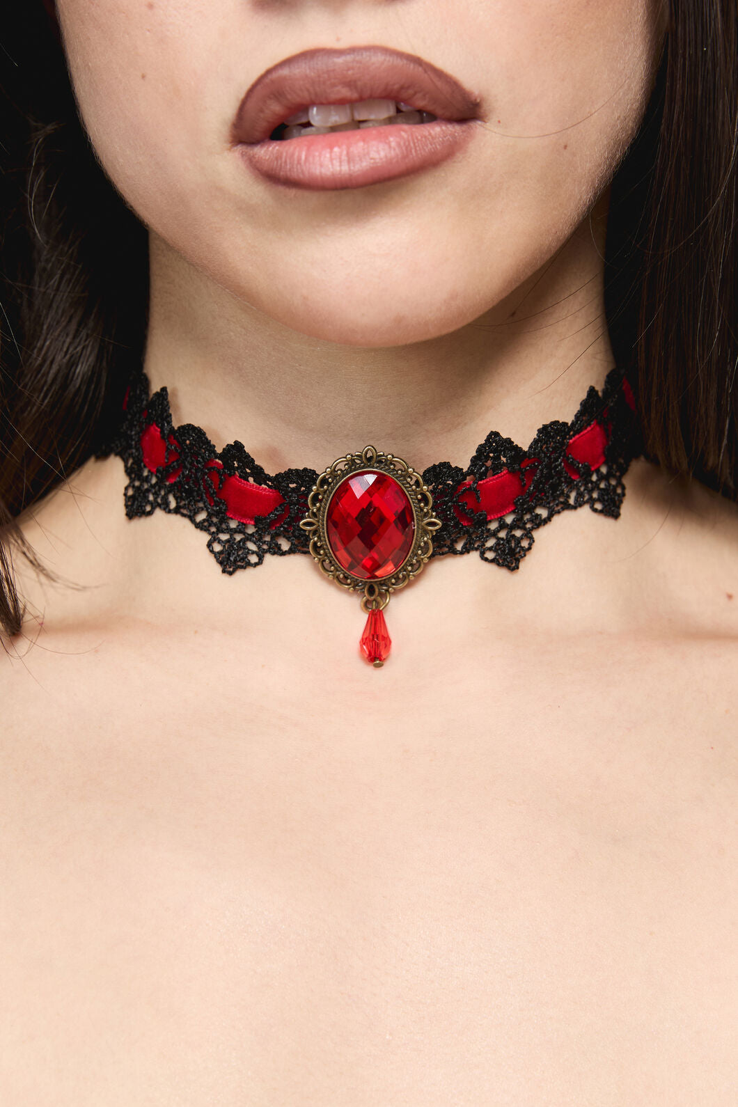 Dangerfield - Gothic Lace Choker - red