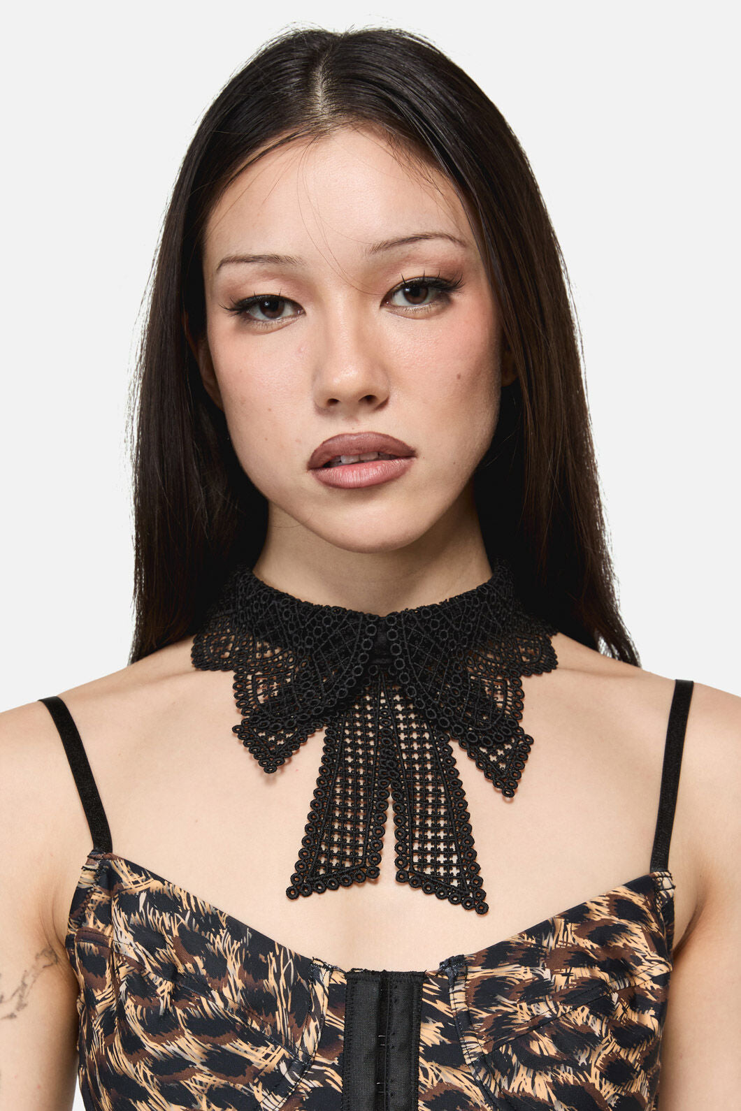 Dangerfield - Black Lace Bow Collar - black