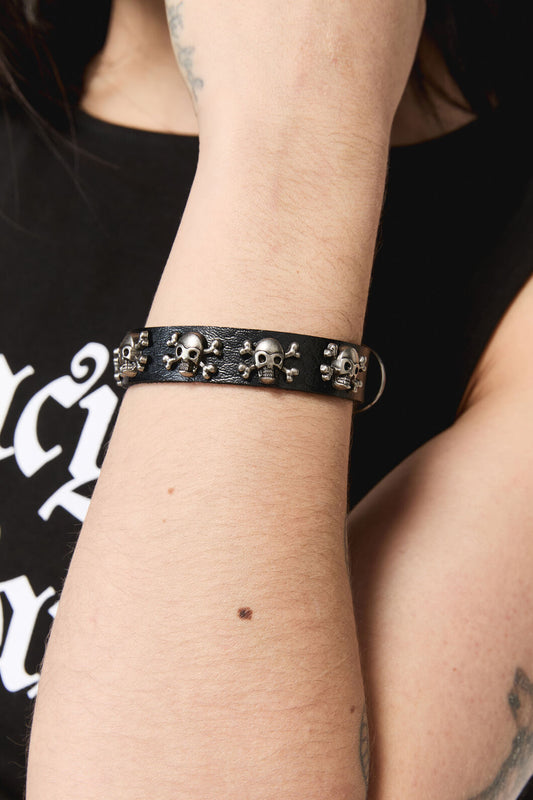 Dangerfield - Pirate Skull Cuff - black