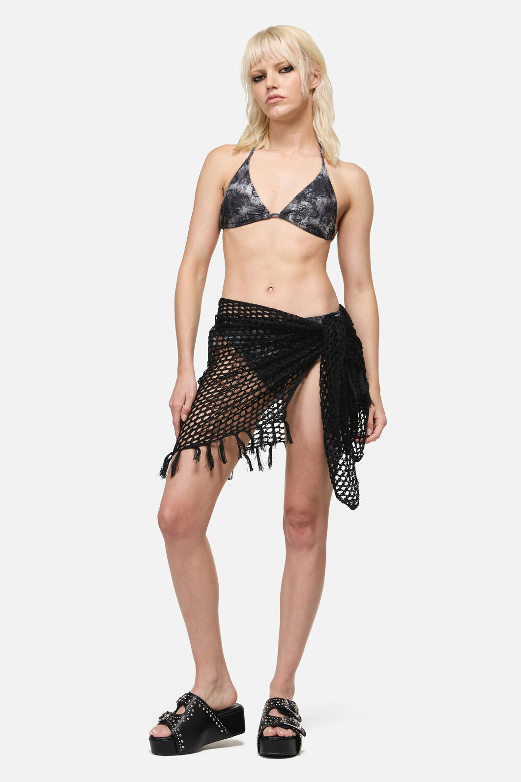 Dangerfield - Knitted Tassel Beach Scarf - black