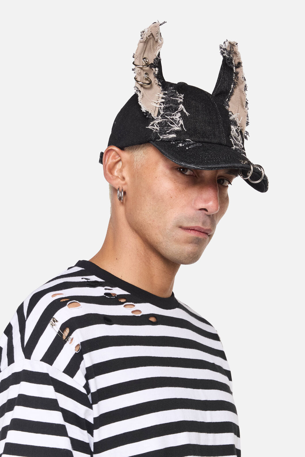 Dangerfield - Distressed Ears Cap - black