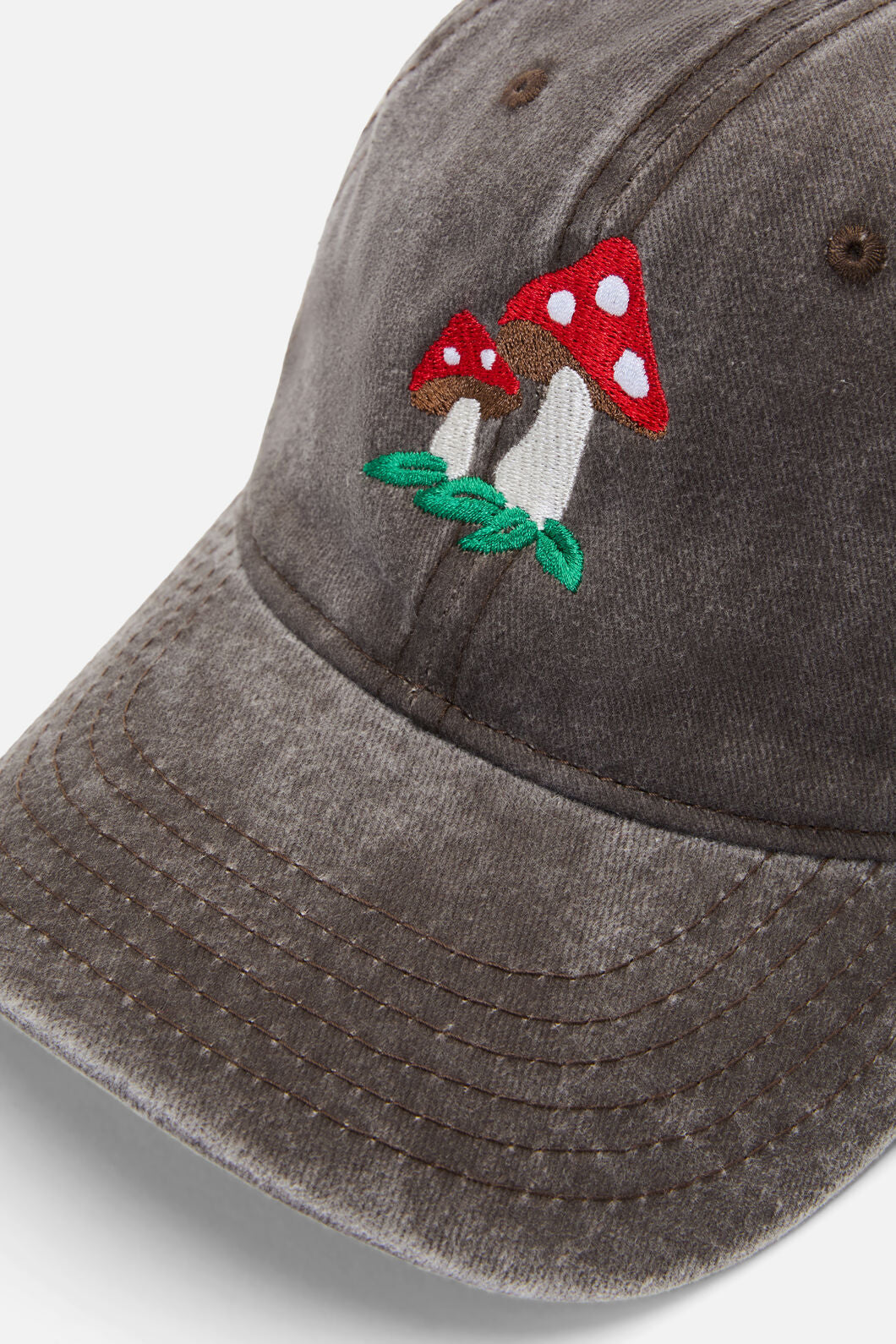 Dangerfield - Toadstool Washed Canvas Cap - chocolate