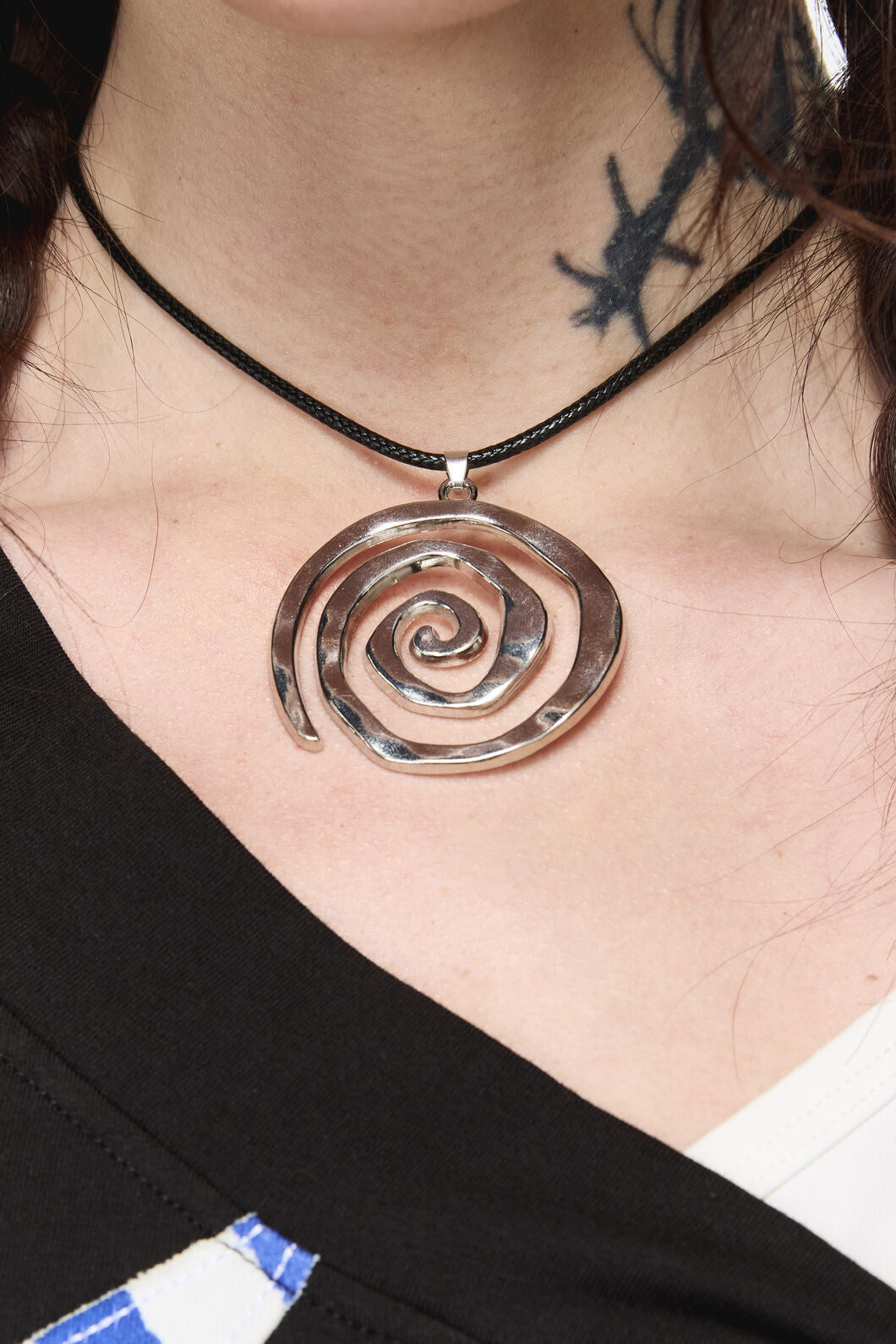 Dangerfield - Statement Whirl Necklace - silver