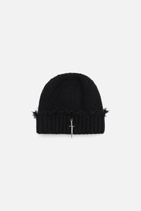 Dangerfield - Sword Charm Beanie - black