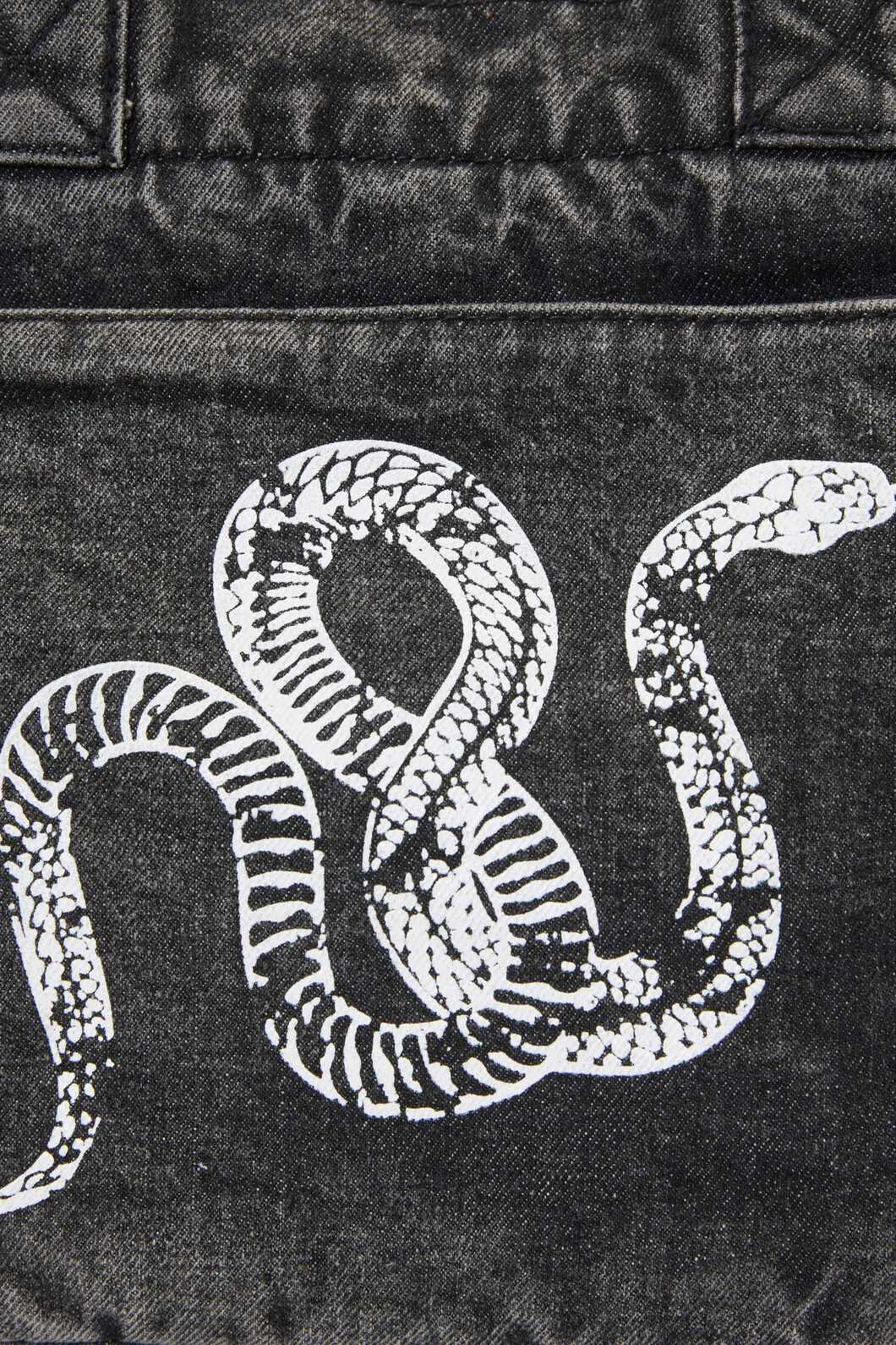 Dangerfield - Slithering Goth Printed Bag - black