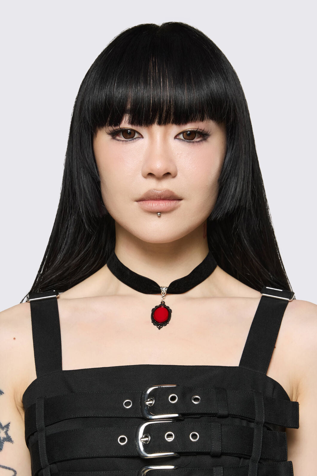 Dangerfield - Red Velvet Charm Choker - black-red