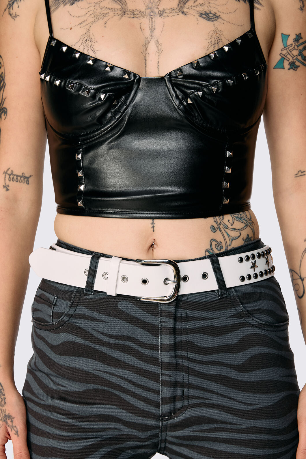 Dangerfield - Round Star Stud Belt - white