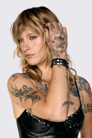 Dangerfield - Double Pyramid Stud PU Cuff - black-silver