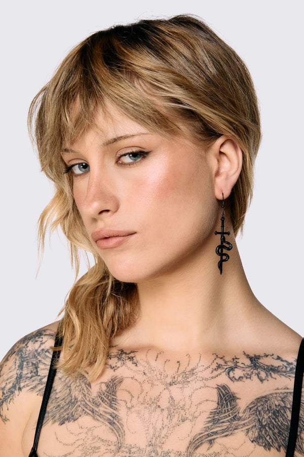 Dangerfield - Snake Sword Earrings - black