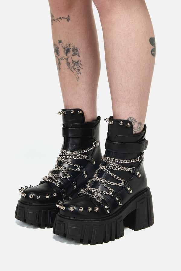 Dangerfield - Chain Stud Boot - black