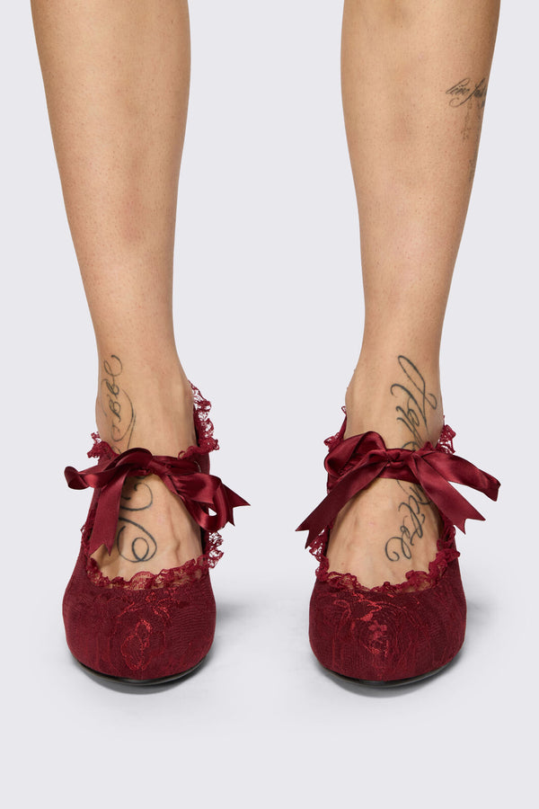 Dangerfield - Plum Lace On Lace Heel - plum