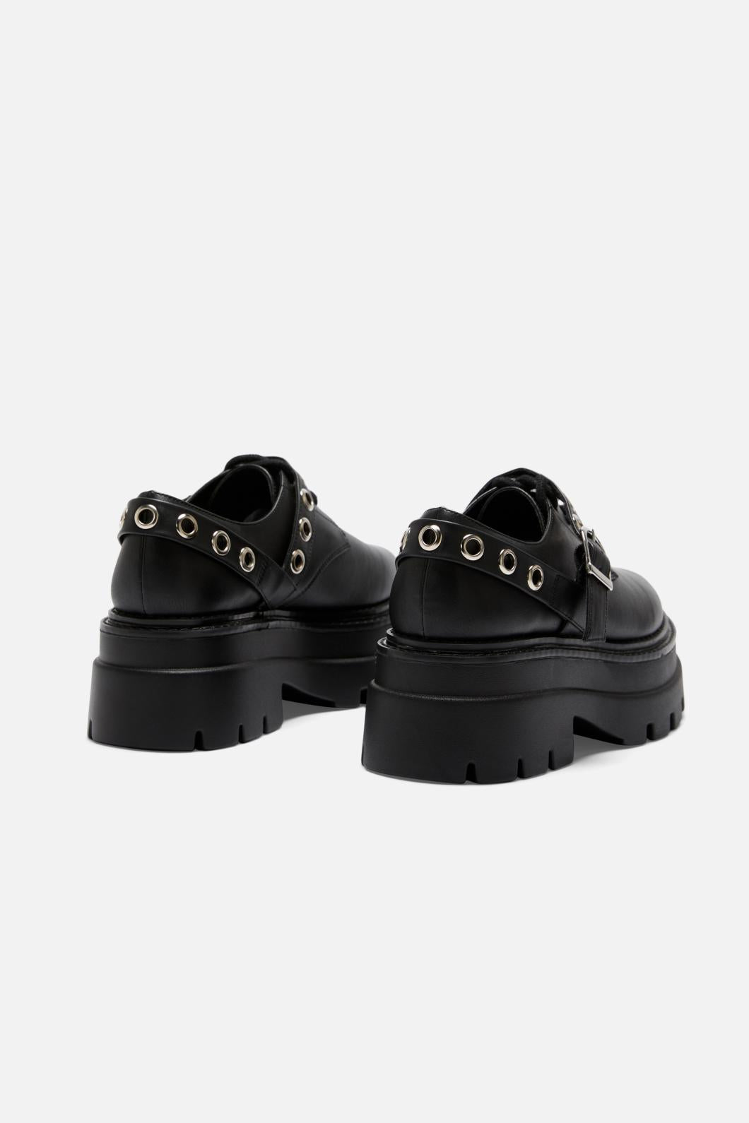 Dangerfield - Buckle Eyelet Shoe - black