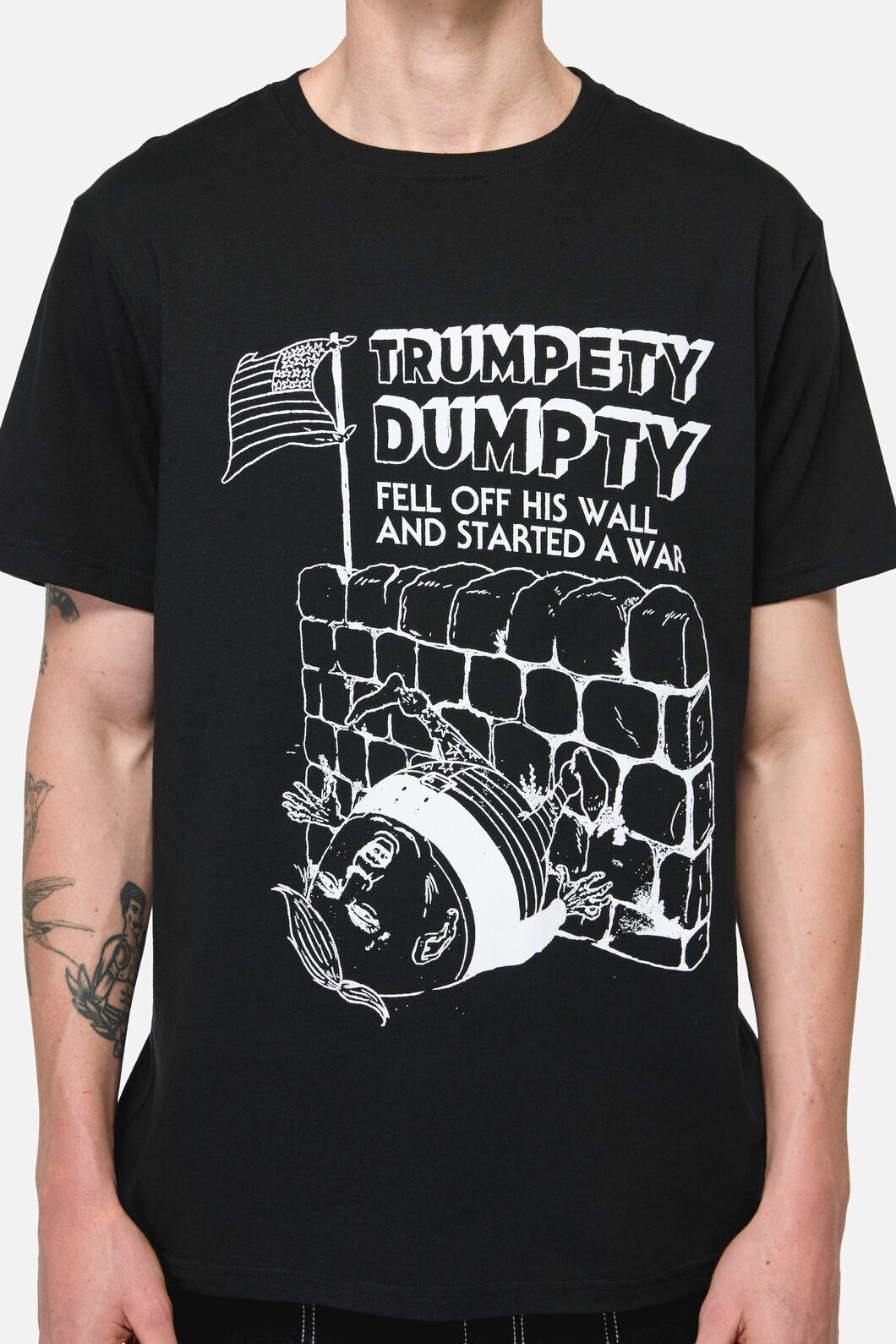 Pulp Kitchen - Fall From Grace Unisex Tee - black