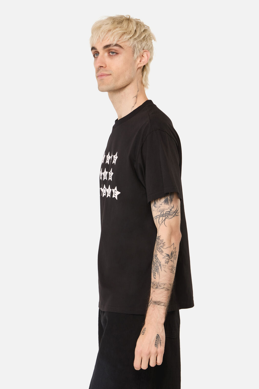 Pulp Kitchen - Dumb People Unisex Tee - black