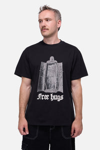Pulp Kitchen - Free Hugs Unisex Tee - black