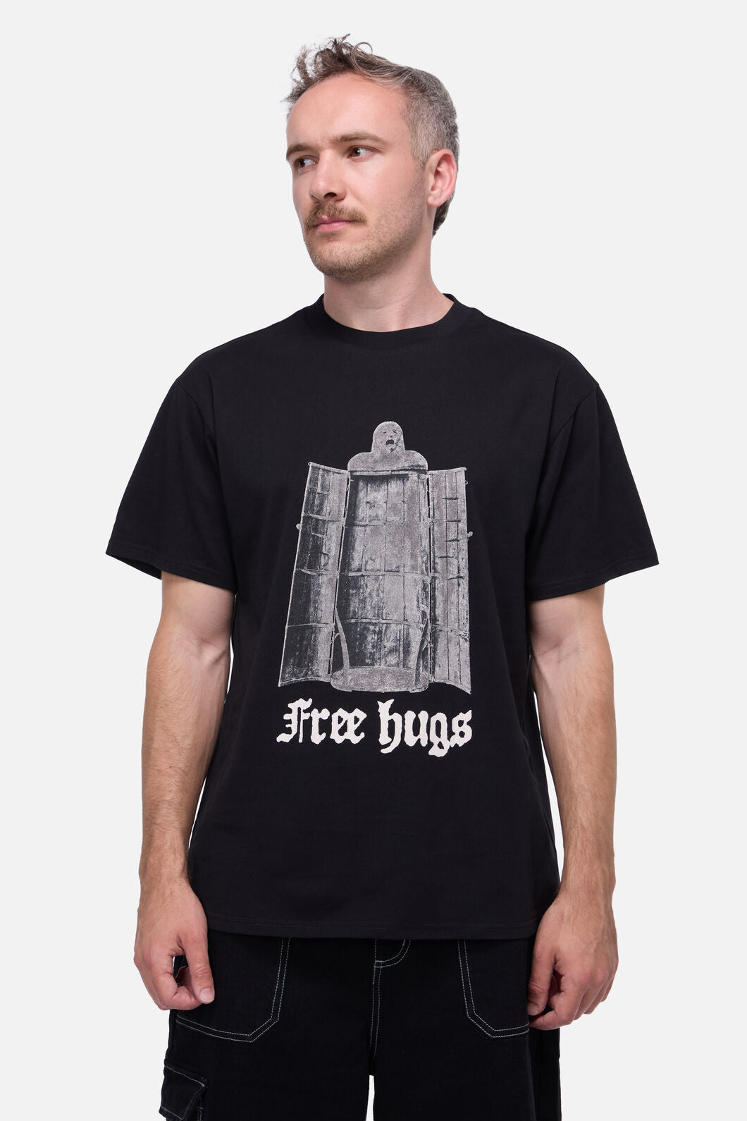 Pulp Kitchen - Free Hugs Unisex Tee - black