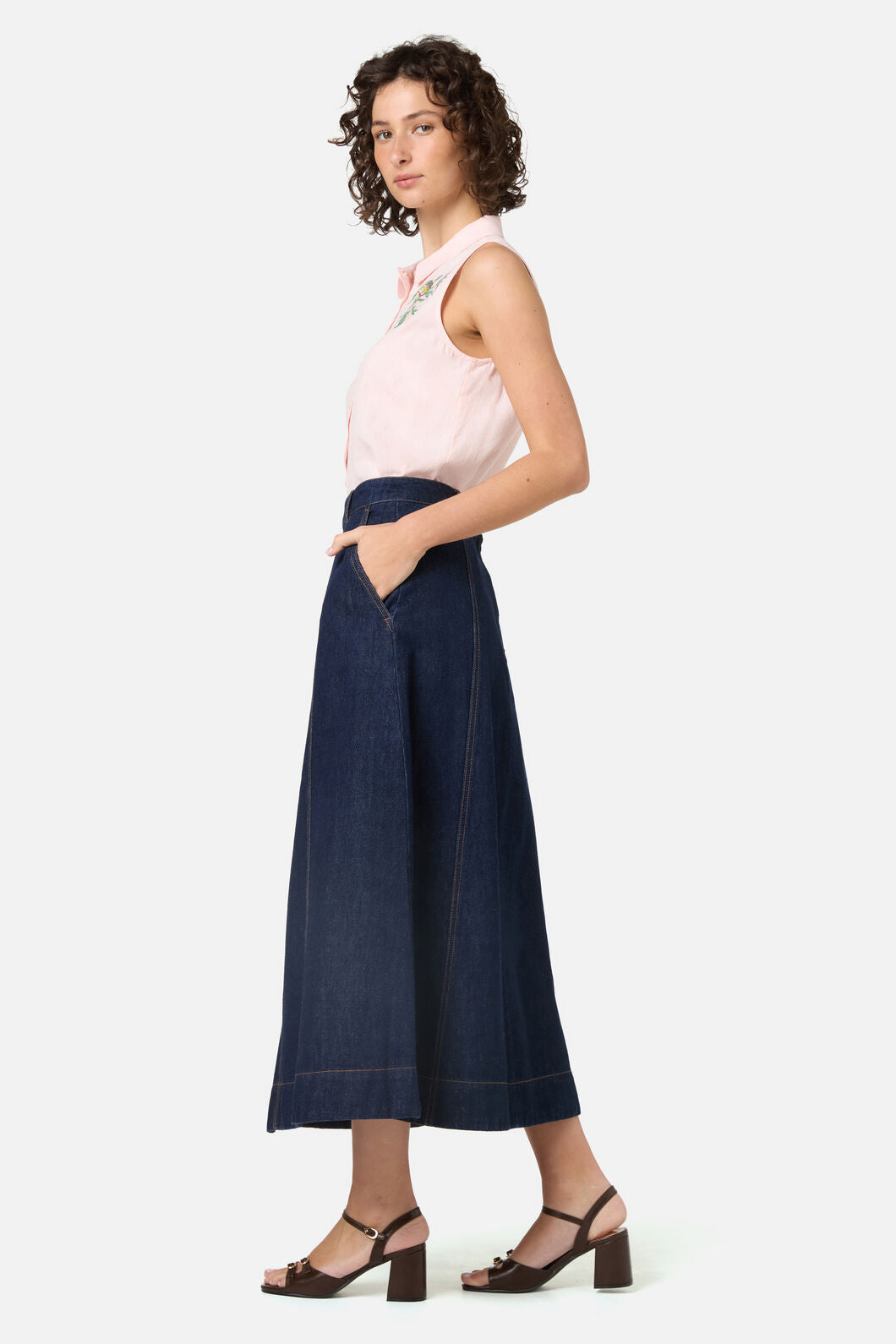 Princess Highway - Robin Embroidered Sweet Shirt - pink
