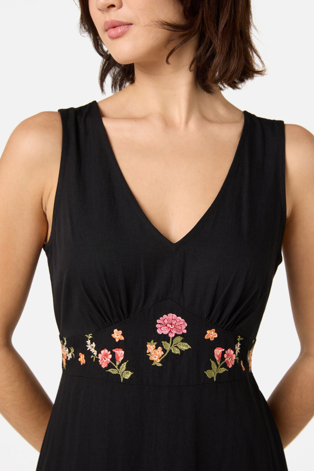 Princess Highway - Winona Flower Emb Midi Dress - black