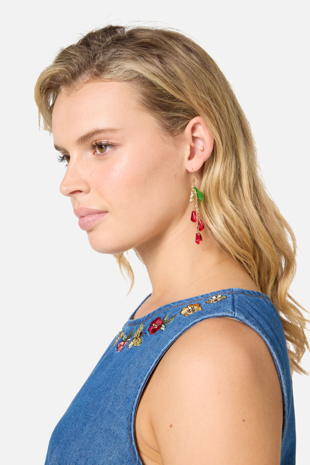 Princess Highway - Pomegranate Seed & Daisy Earri - red