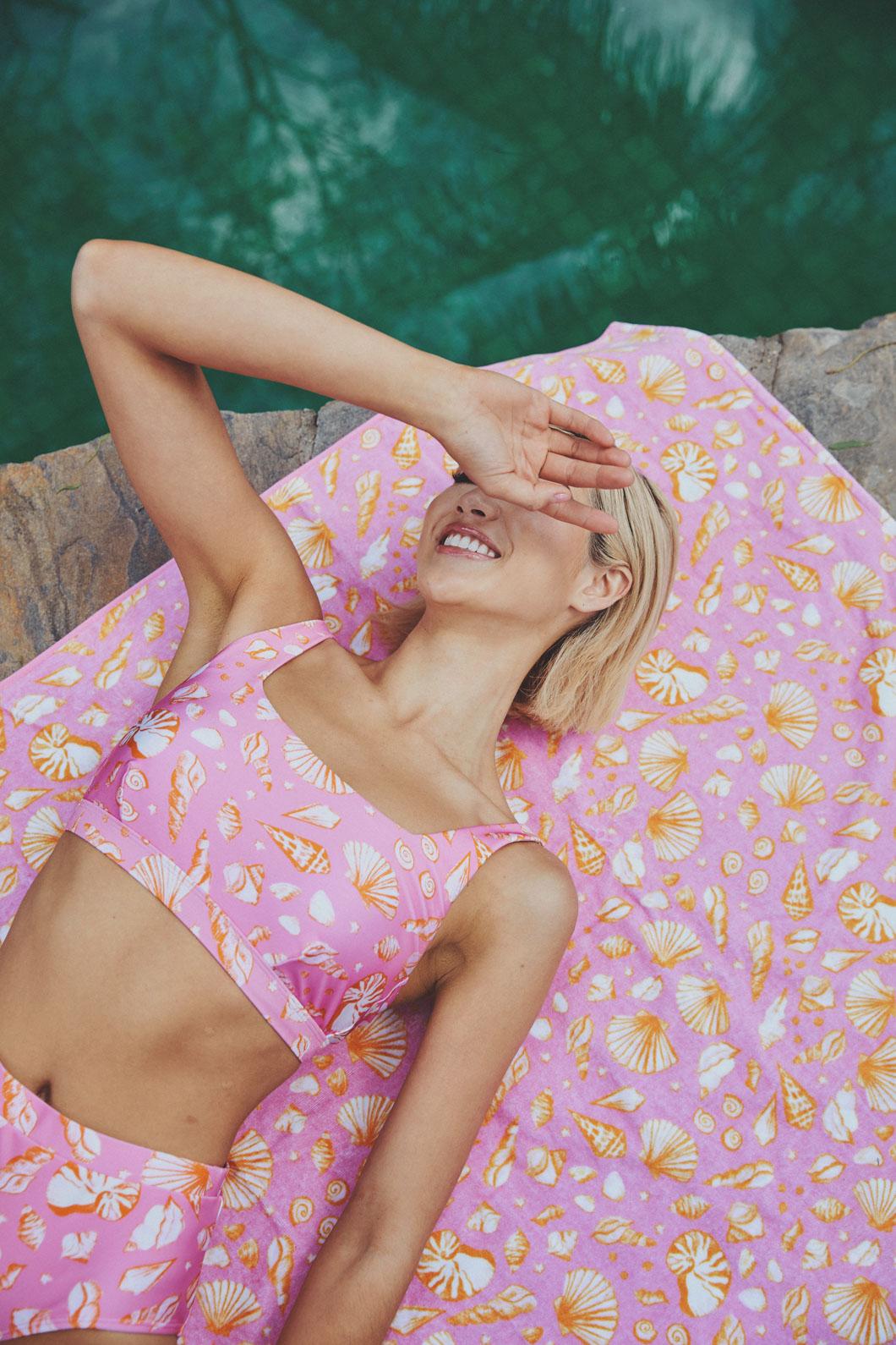 Princess Highway - Seashells Beach Towel - coral