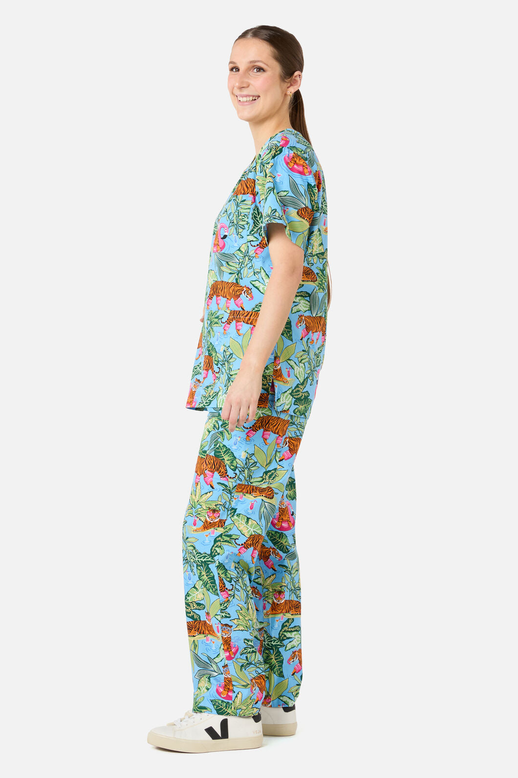Scrubs With Love - Tiger Pool Scrub set - blue