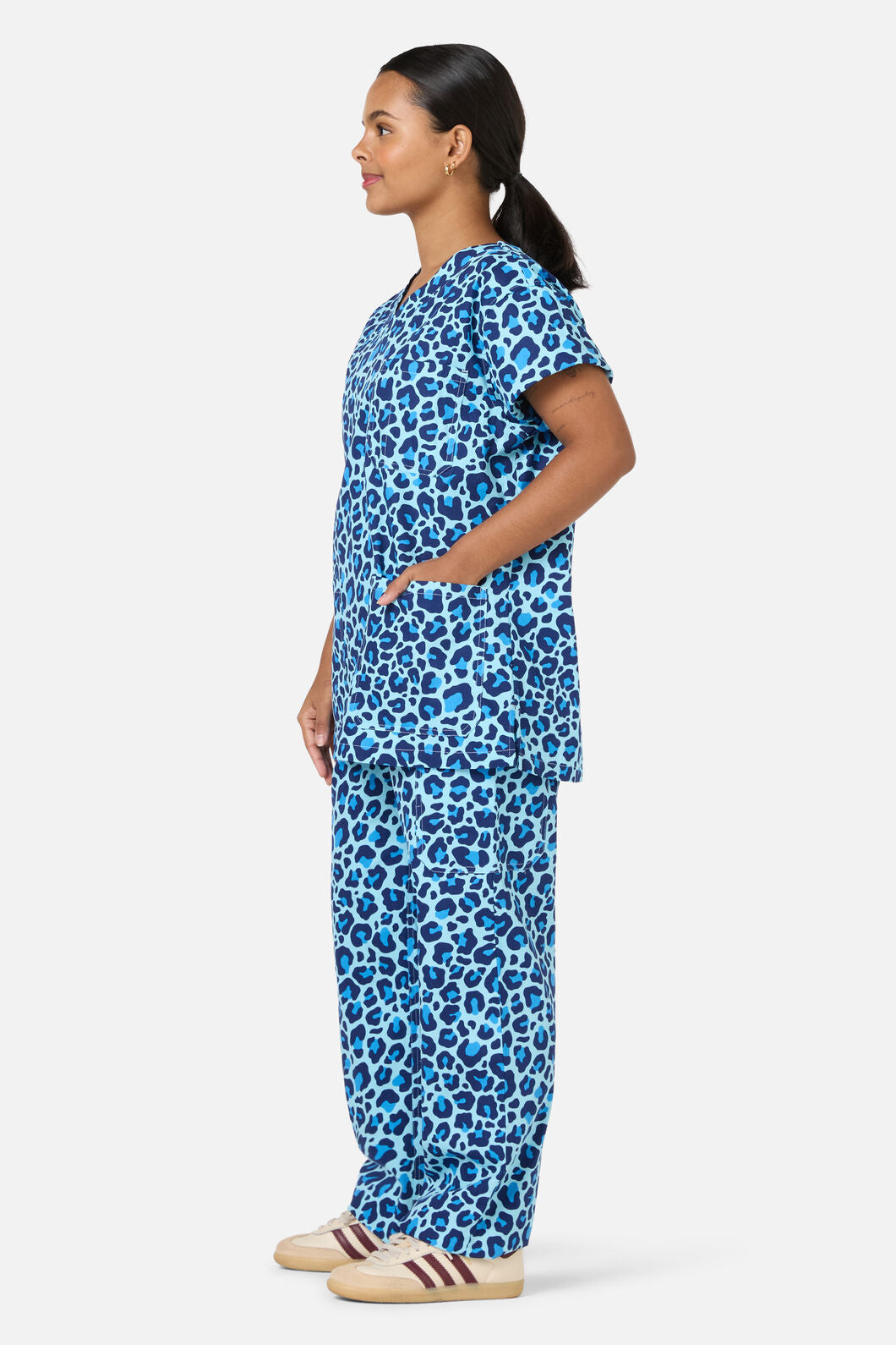 Scrubs With Love - Leopard Cub Scrub Set - blue