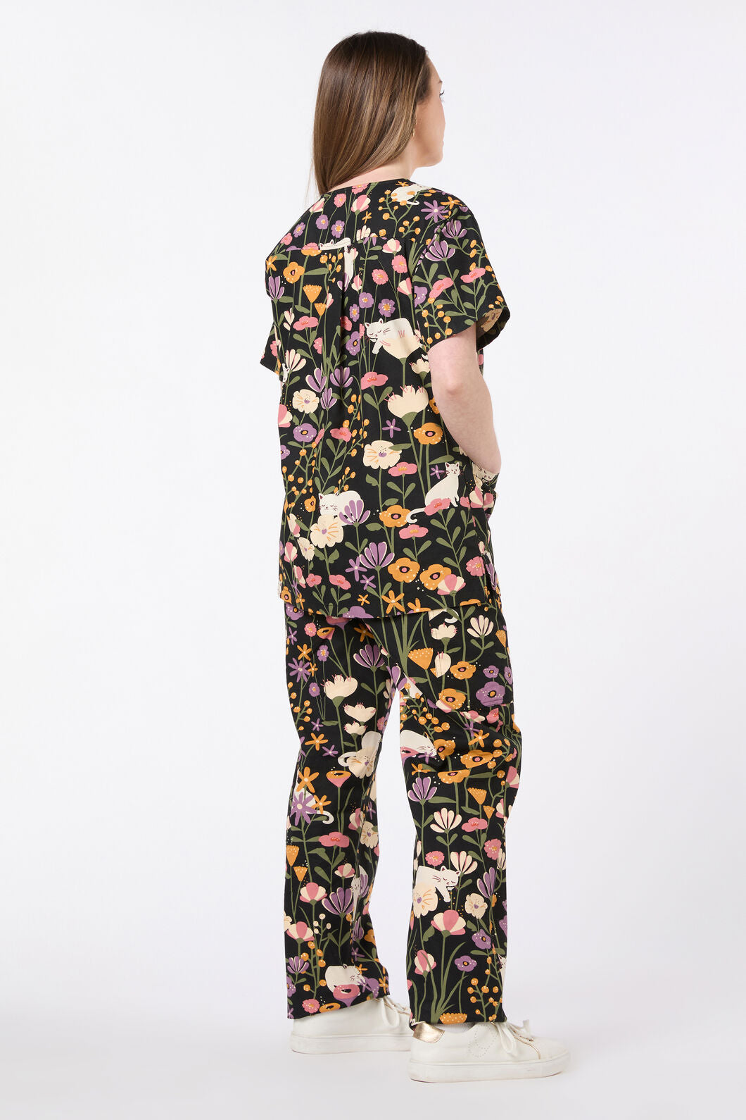 Scrubs With Love - Zoe Cat scrub set - black