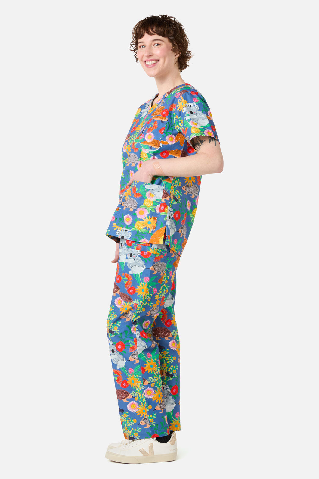 Scrubs With Love - Bush Tapestry scrub set - blue