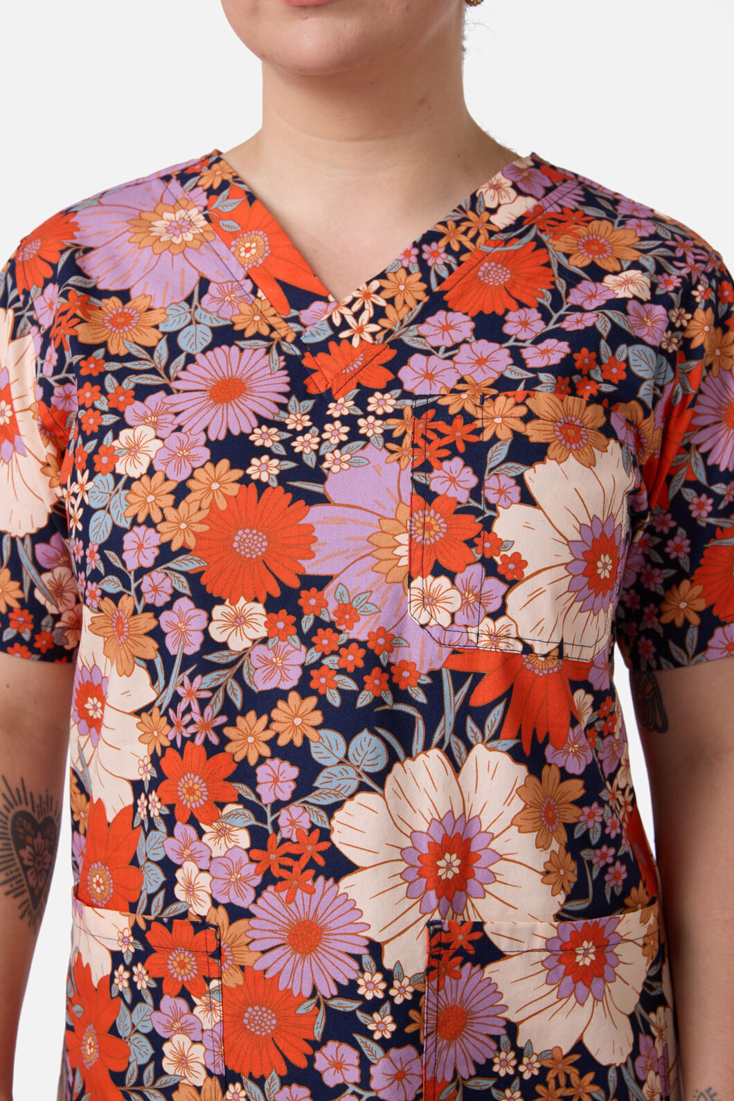 Scrubs With Love - Sunny Floral Scrub Set - navy