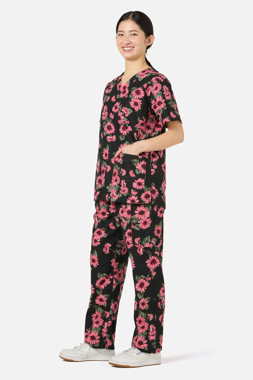 Scrubs With Love - Winter Daisy scrub set - green