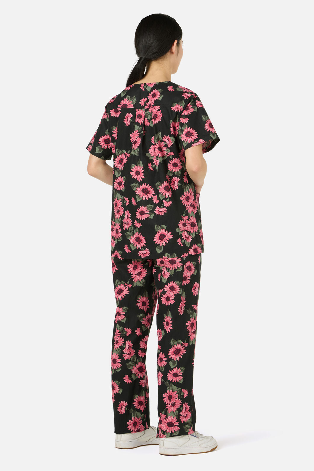 Scrubs With Love - Winter Daisy scrub set - green