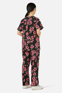 Scrubs With Love - Winter Daisy scrub set - green